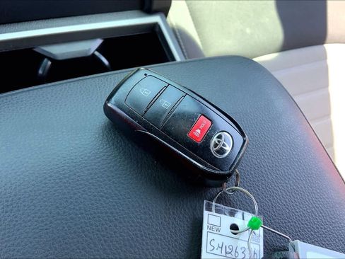 Used 2025 Toyota Tacoma TRD Off-Road AWD/4WD image 14
