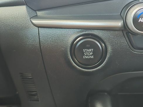 Used 2024 MAZDA MAZDA3 s FWD image 29