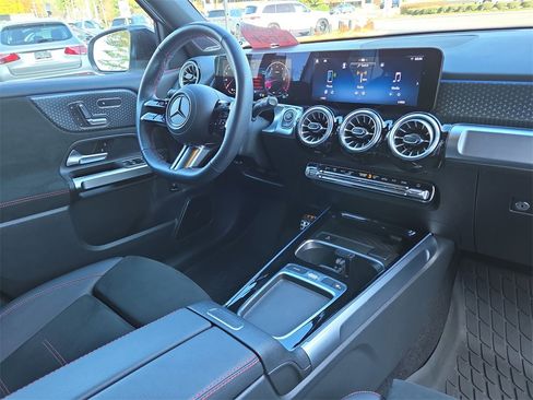 Certified 2025 Mercedes-Benz GLB 250 GLB 250 image 18