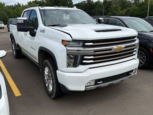 Used 2022 Chevrolet Silverado 2500 High Country w/ Z71 Off-Road Package AWD/4WD image 2