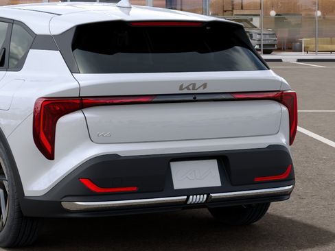 New 2026 Kia K4 GT-Line Turbo FWD image 13