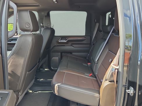 Certified 2024 GMC Sierra 2500 Denali w/ Denali Reserve Package AWD/4WD image 10