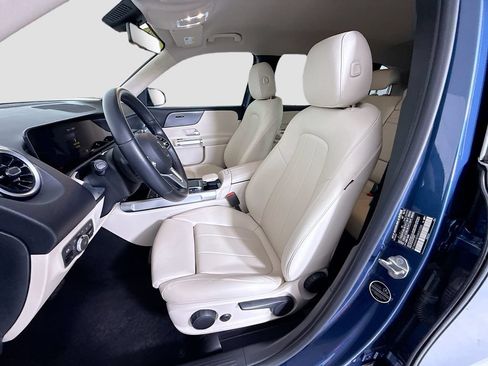Certified 2022 Mercedes-Benz GLB 250 4MATIC image 19