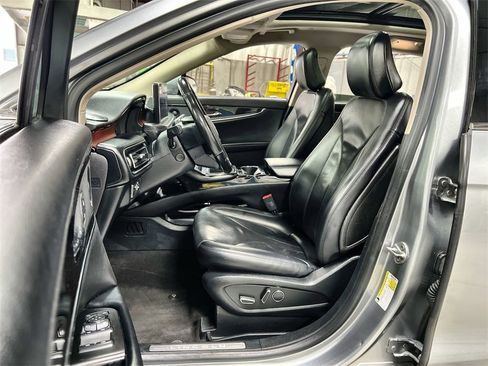 Used 2021 Lincoln Nautilus Reserve image 11