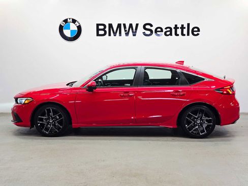 Used 2024 Honda Civic Sport Touring image 3