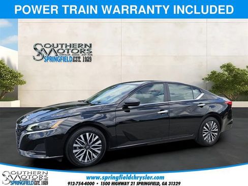 Used 2025 Nissan Altima 2.5 SV FWD image 1
