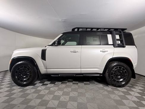 New 2026 Land Rover Defender 110 OCTA AWD/4WD image 3