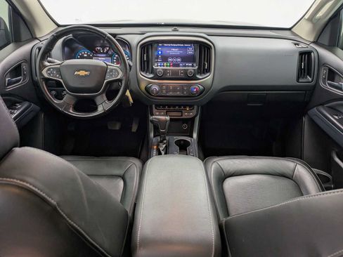 Used 2019 Chevrolet Colorado Z71 w/ Z71 Midnight Edition AWD/4WD image 16