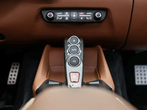 Used 2022 Ferrari 812 GTS RWD image 23