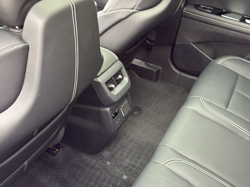 Certified 2025 Cadillac Optiq Luxury 2 w/ LPO, Floor Liner Package AWD/4WD image 30