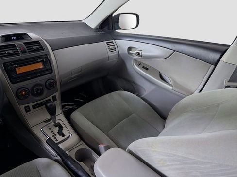 Used 2012 Toyota Corolla LE image 21