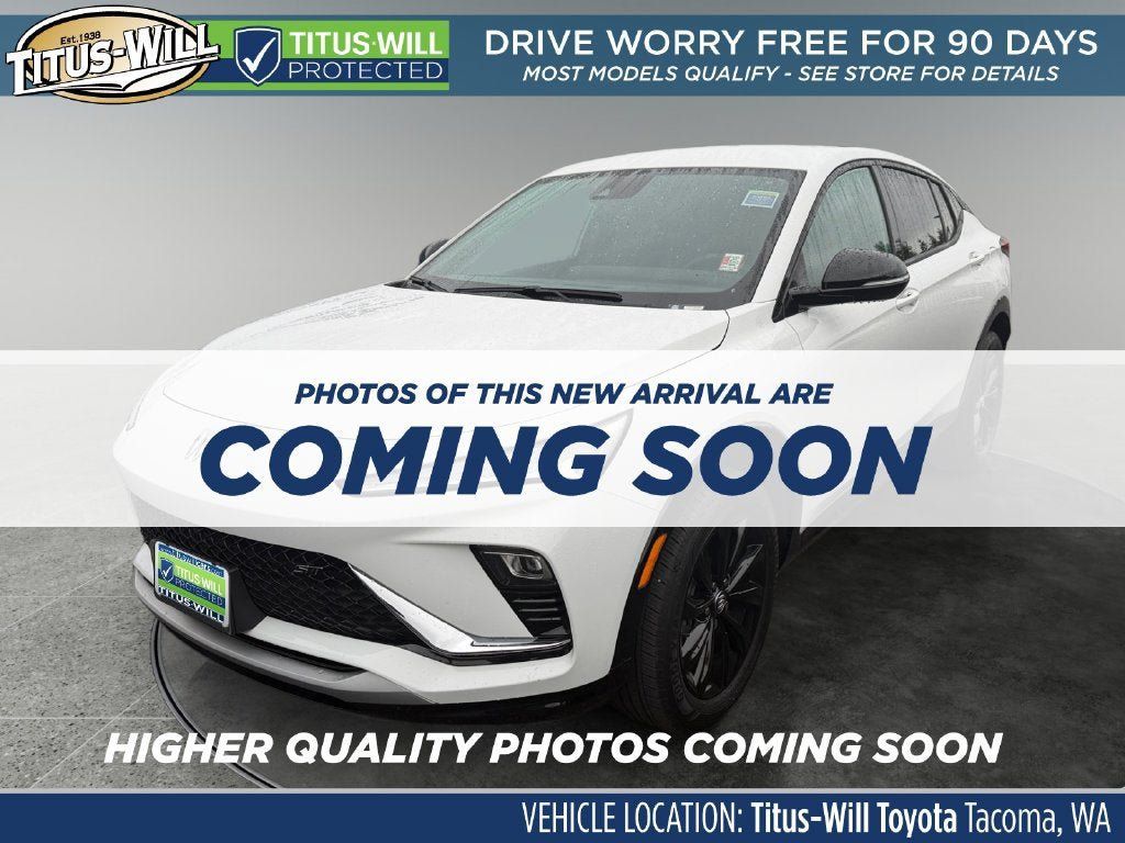 Used 2024 Buick Envista Sport Touring w/ Convenience II Package FWD image 2