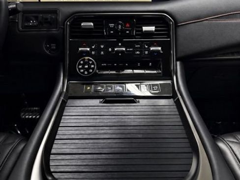 Used 2026 Nissan Armada PRO-4X AWD/4WD image 34