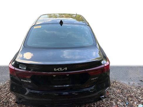 Used 2024 Kia Forte GT-Line w/ GT-Line Premium Package FWD image 12