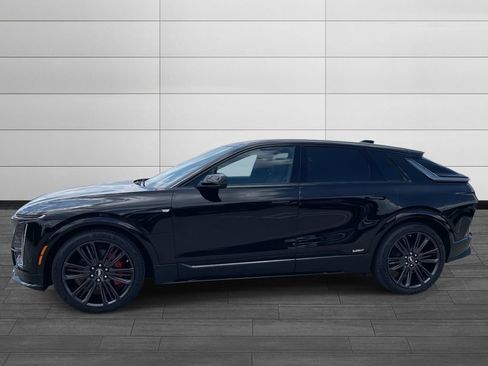 New 2026 Cadillac Lyriq V image 2