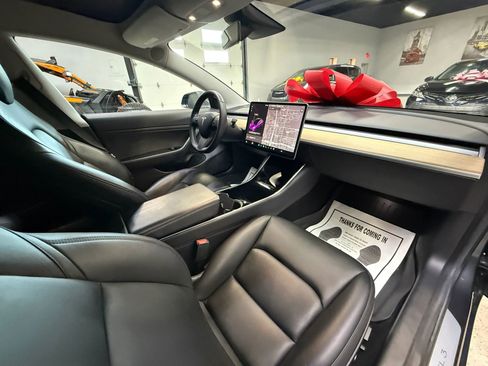 Used 2019 Tesla Model 3 Long Range image 29