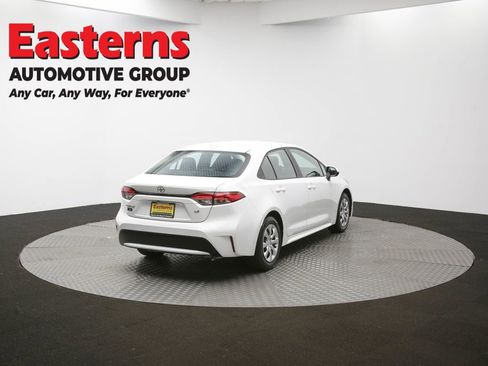 Used 2022 Toyota Corolla LE image 37