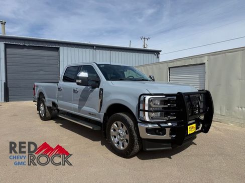 Used 2025 Ford F350 Lariat w/ Chrome Package AWD/4WD image 3