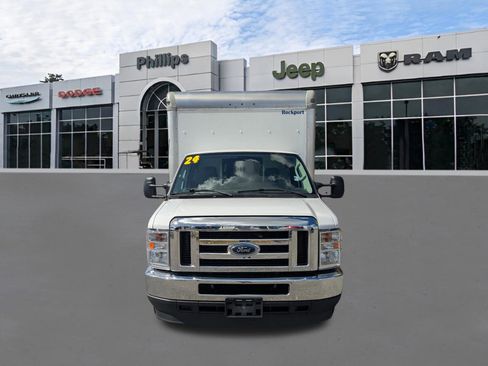 Used 2024 Ford E-450 and Econoline 450 Super Duty w/ Ambulance Prep Package image 8