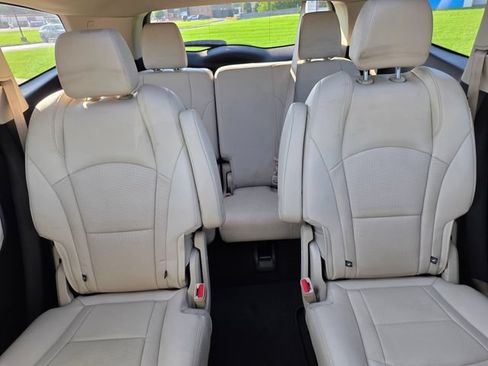 Used 2023 Buick Enclave Essence w/ Experience Buick Package FWD image 38