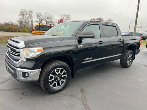 Used 2016 Toyota Tundra SR5 image 2