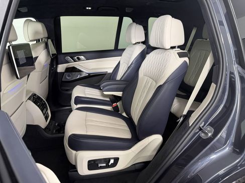 Used 2020 BMW X7 xDrive40i w/ Executive Package AWD/4WD image 21