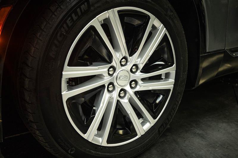 Used 2024 Cadillac Lyriq Tech AWD/4WD image 3