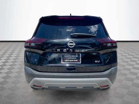 Used 2023 Nissan Rogue SV FWD image 6