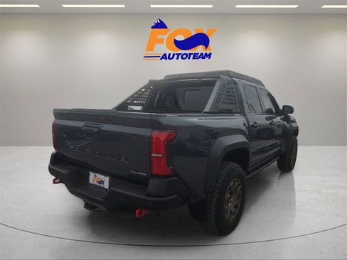 Used 2024 Toyota Tacoma Trailhunter image 5