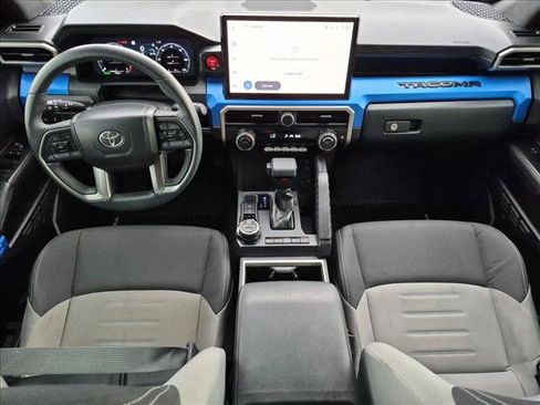 Used 2025 Toyota Tacoma TRD Off-Road AWD/4WD image 16