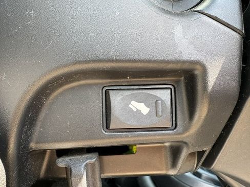Used 2017 RAM 1500 Laramie AWD/4WD image 23