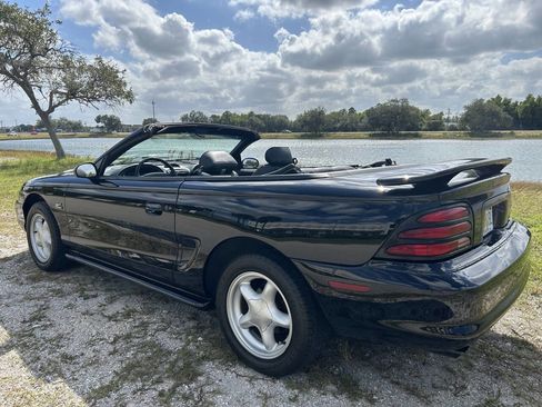 Used 1994 Ford Mustang GT image 6