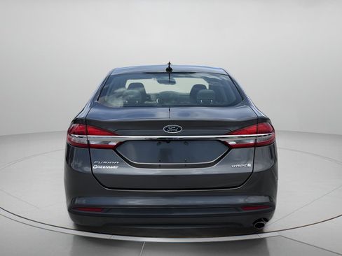 Used 2018 Ford Fusion S FWD image 4