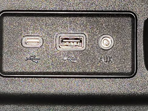 Used 2023 Chevrolet Equinox LT image 24