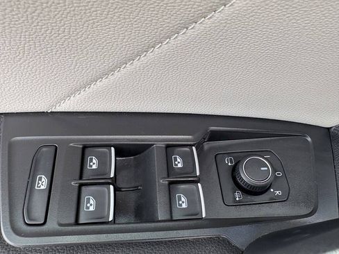 Used 2019 Volkswagen Tiguan S AWD/4WD image 13