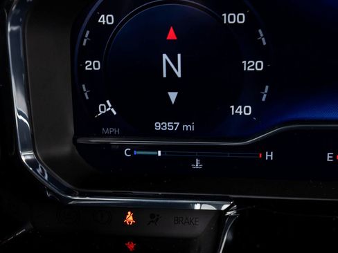 Used 2025 Chevrolet Silverado 1500 LT Trail Boss w/ LT Trail Boss Premium Package image 19