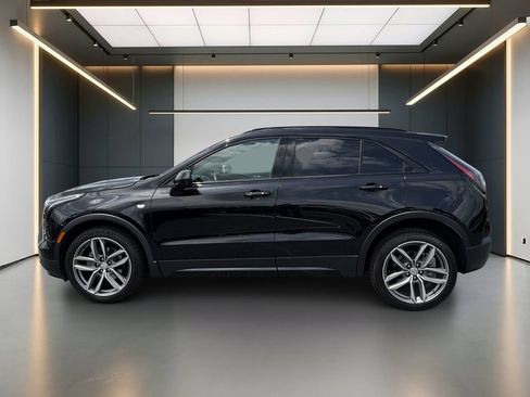Used 2020 Cadillac XT4 Sport w/ Cold Weather Package FWD image 2