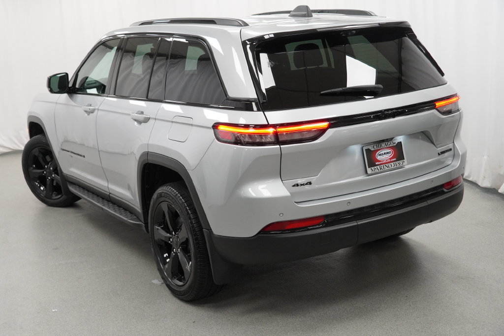 Certified 2025 Jeep Grand Cherokee Limited w/ Luxury Tech Group II AWD/4WD image 21