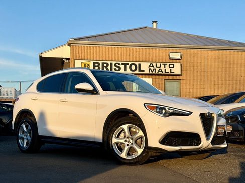 Used 2020 Alfa Romeo Stelvio AWD w/ Cold Weather Package image 9