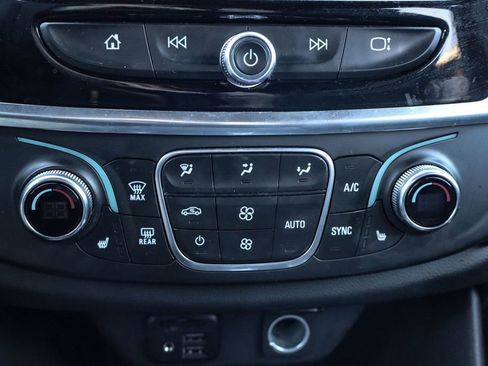 Certified 2023 Chevrolet Traverse RS image 34