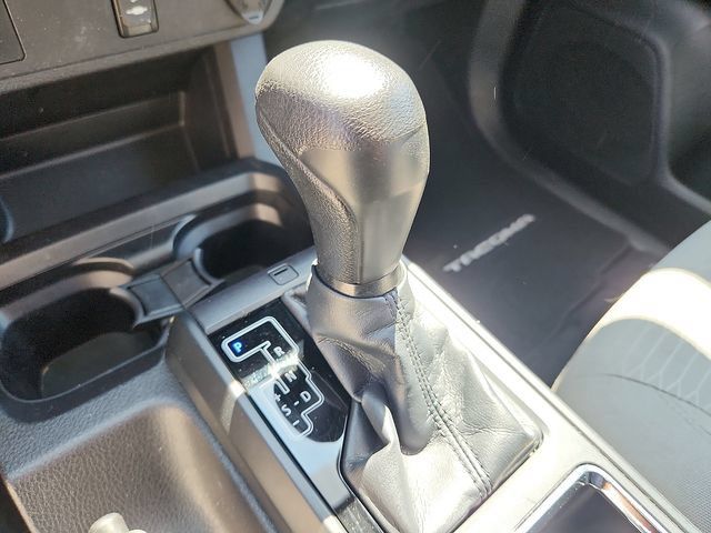 Used 2016 Toyota Tacoma SR w/ SR Convenience Package RWD image 14