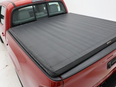 Used 2017 Toyota Tacoma SR w/ Tow Package image 12