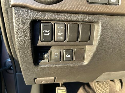 Used 2021 Nissan Titan PRO-4X w/ Pro-4x Convenience Package AWD/4WD image 20