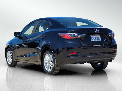 Used 2018 Toyota Yaris iA image 6