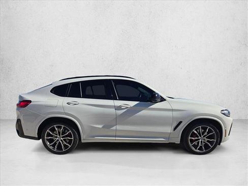 Used 2022 BMW X4 M40i w/ Premium Package image 4