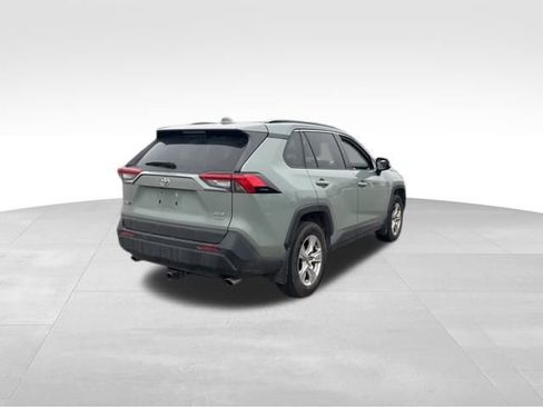 Used 2021 Toyota RAV4 XLE w/ Convenience Package image 5