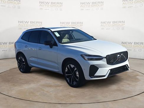 New 2026 Volvo XC60 B5 Plus w/ Protection Package Premier AWD/4WD image 7