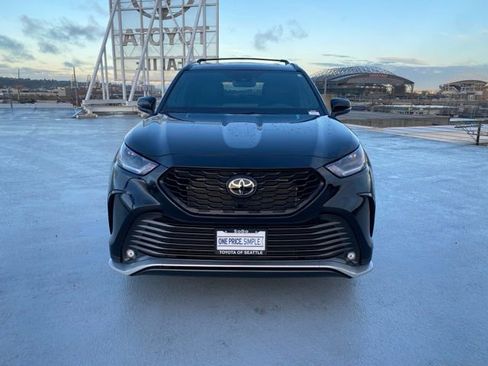 New 2026 Toyota Highlander XSE image 4