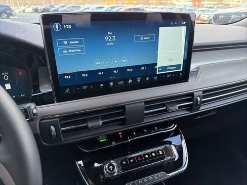 New 2026 Lincoln Corsair Premiere image 11