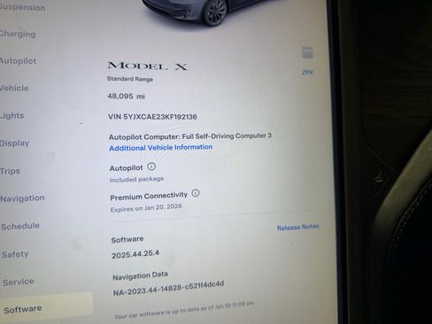 Used 2019 Tesla Model X 75D image 11